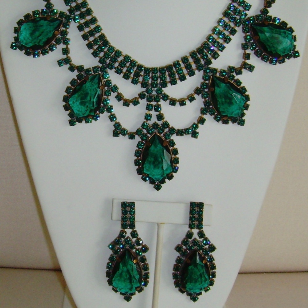 Green Rhinestone Necklace and Earring Set